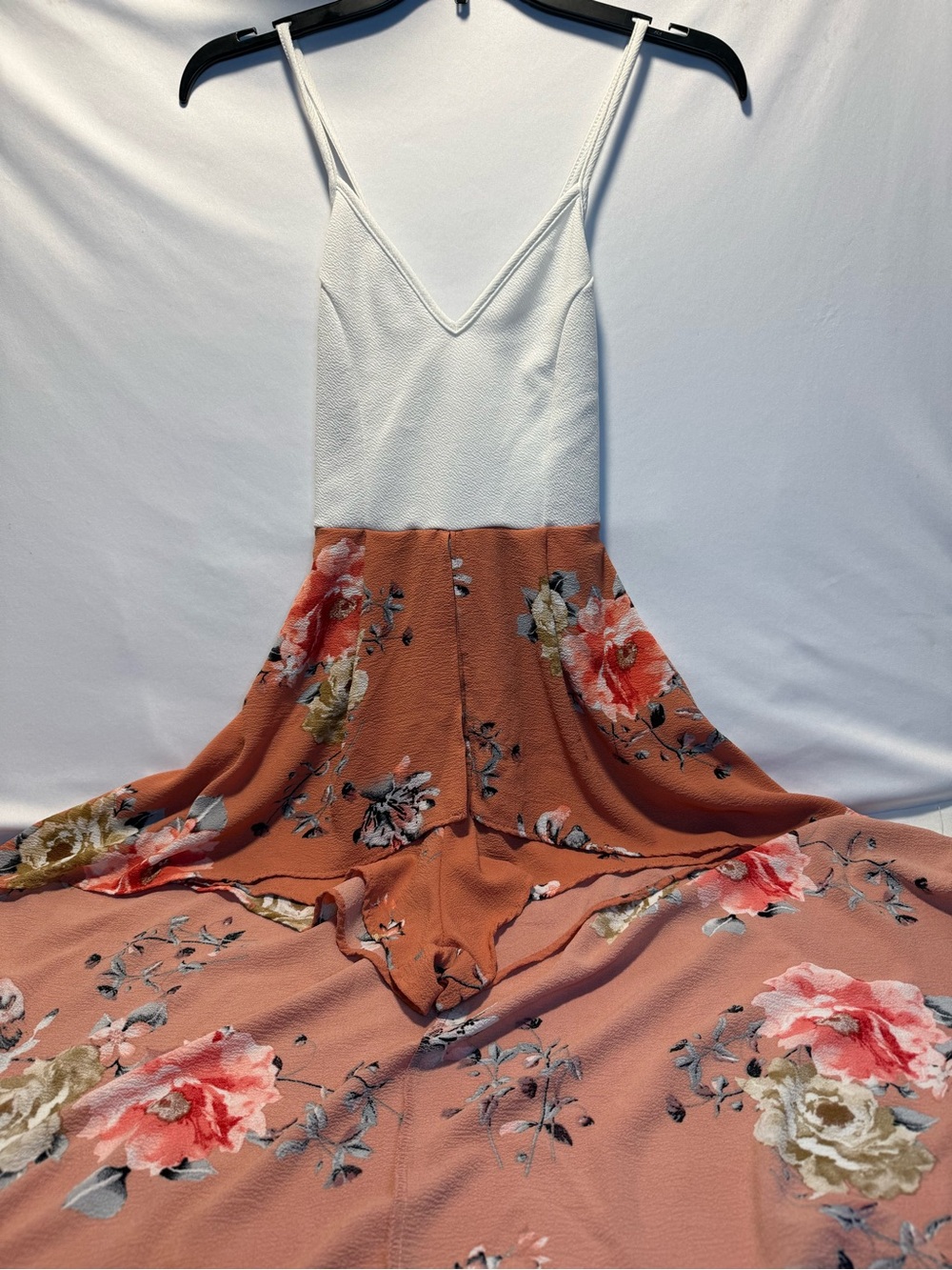 Papaya White & Coral Floral hi-low skorts Dress Size Small